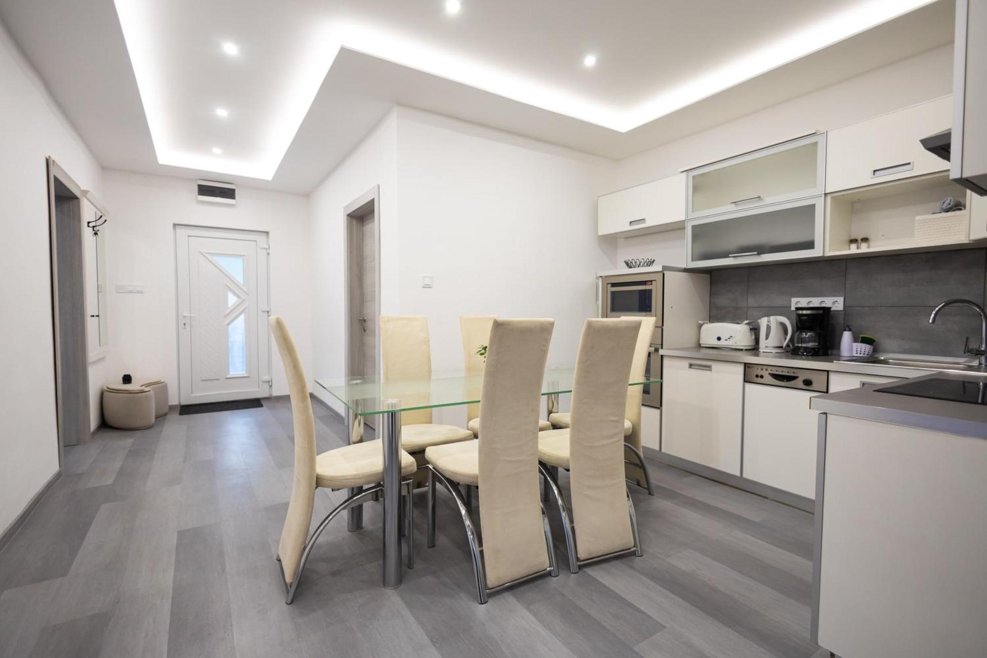 Fonix Apartman Debrecen Luaran gambar